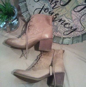 sofft belton boot